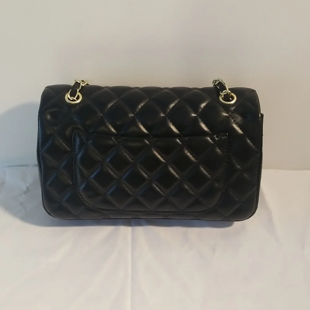 Elegant Black Quilted Chain Bag - Picture 4 of 9